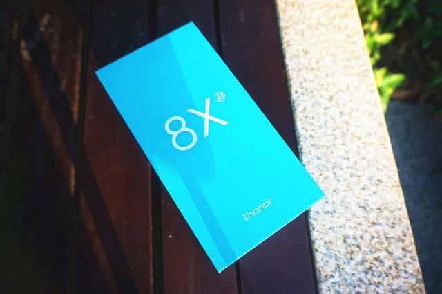 荣耀8x千元屏霸旗舰实力,荣耀8x屏幕测评