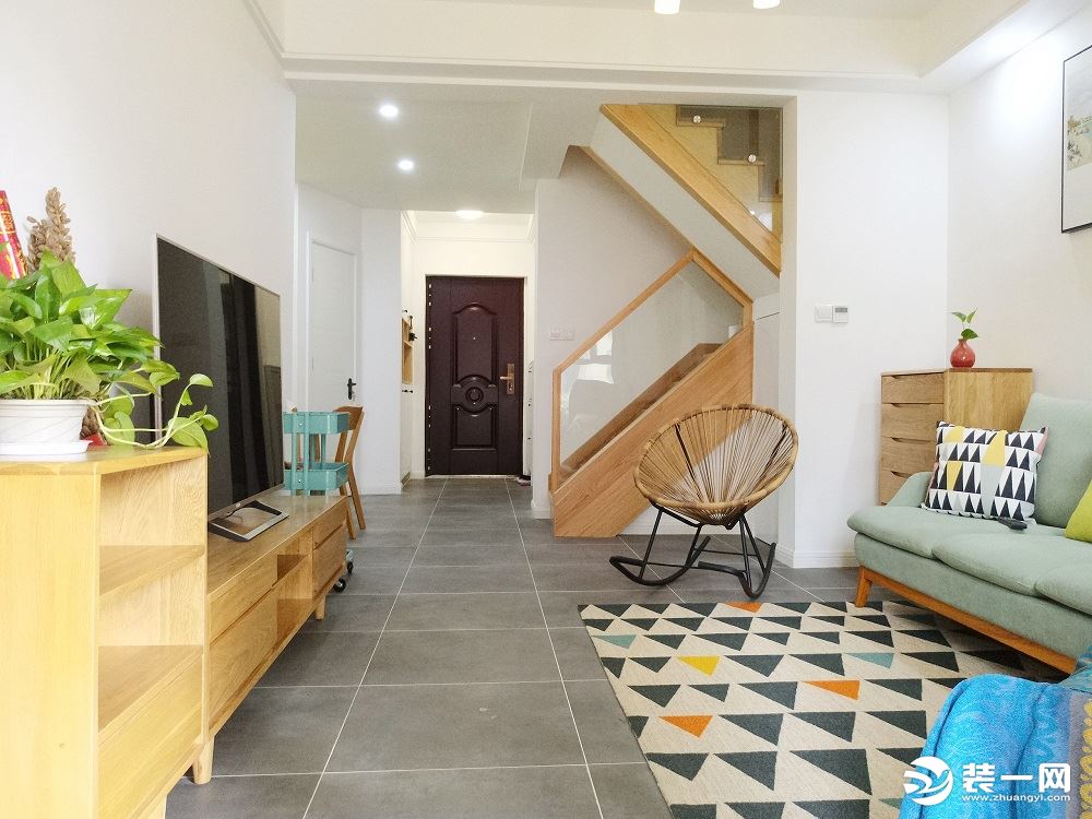 苏州华润橡树湾,107平两层小复式北欧风装修,带有秋天的味道~