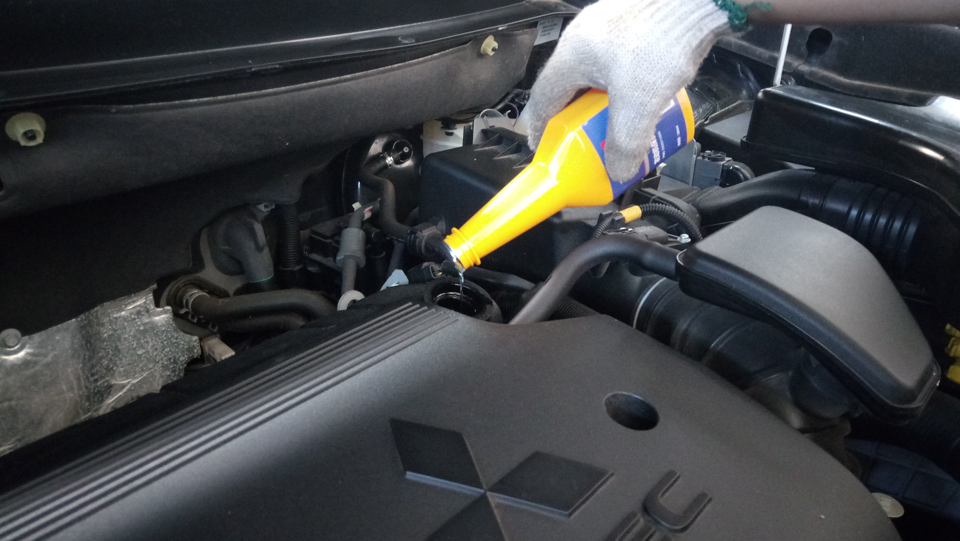 欧蓝德2.4保养用多少升机油,欧蓝德2万公里保养项目一览表