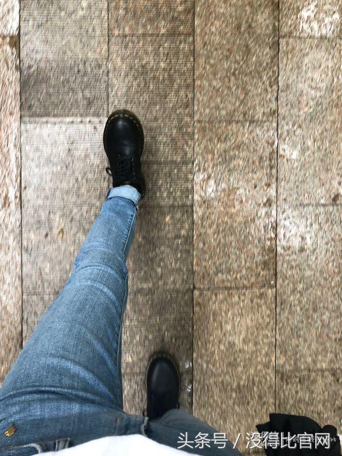 drmartens皮鞋后磨脚,drmartens低帮皮鞋女生搭配