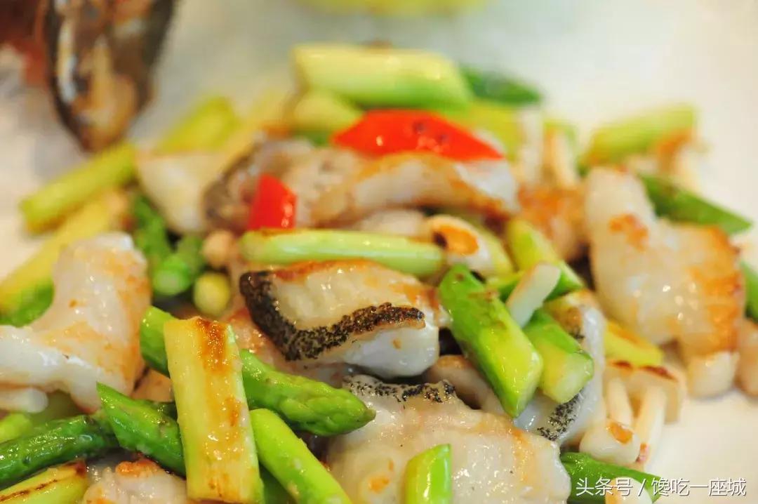 在佛山第一高的酒店举办一场浪漫奢华的法式婚宴