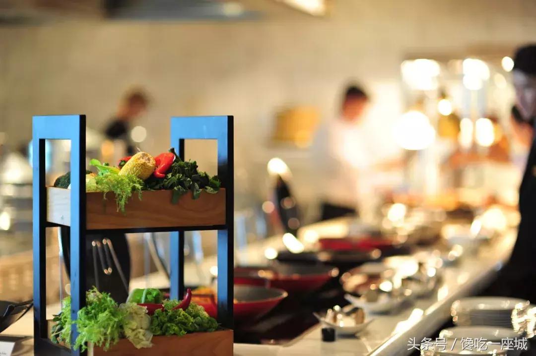 在佛山第一高的酒店举办一场浪漫奢华的法式婚宴