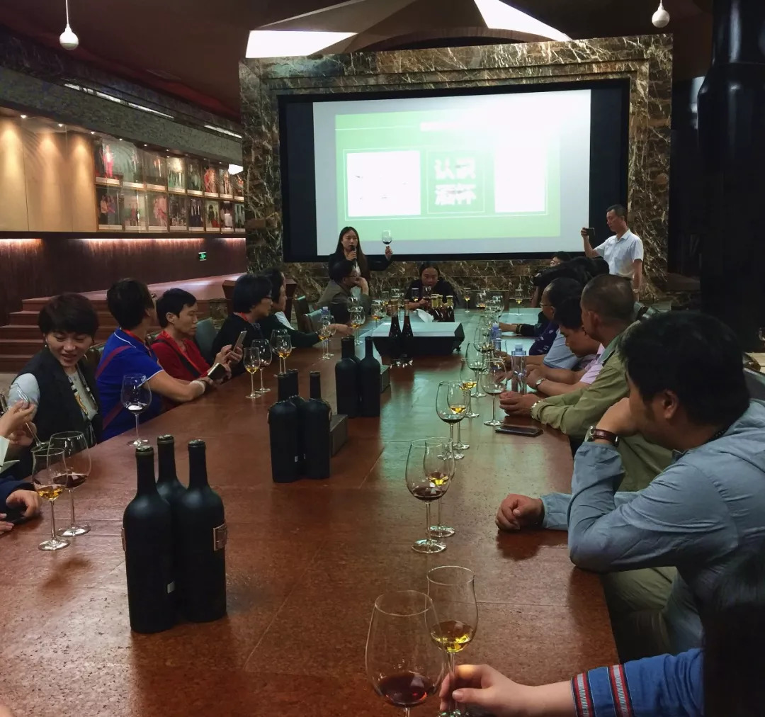 莫高股份生产什么牌子葡萄酒,莫高股份做的葡萄酒叫什么