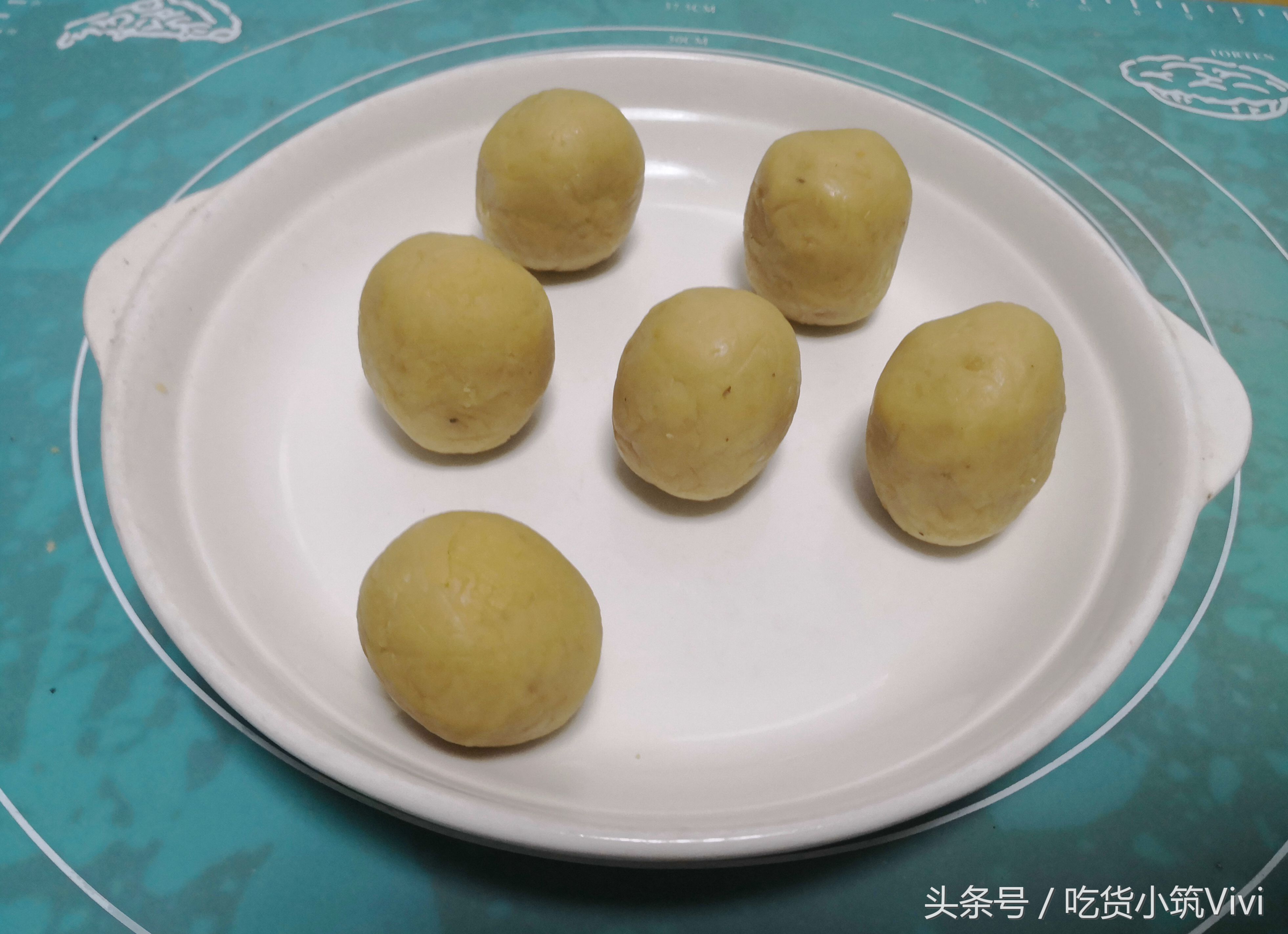 烤箱做绿豆糕的家庭做法不用黄油,自己亲手制作绿豆糕无添加纯天然