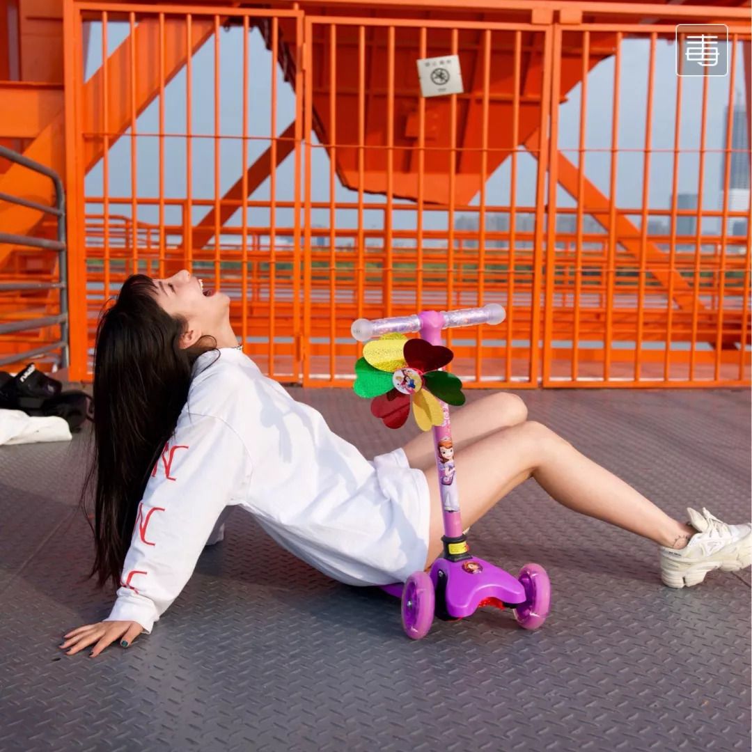 潮女球鞋,潮鞋让女生一看就心动的鞋子