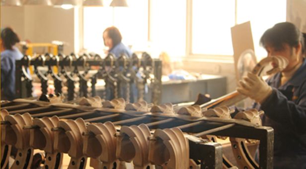 想知道民族乐器是怎么生产出来的么？快来报名参加“闵行品质市民共享”之走进上海民族乐器一厂