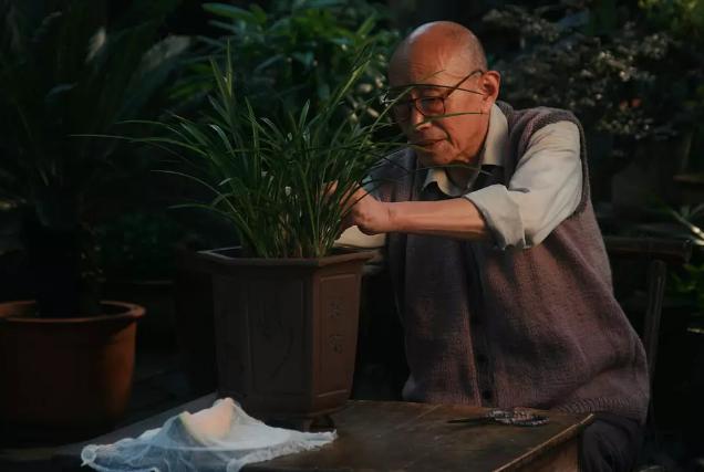 演员朱旭个人简历,朱旭十大杰出青年