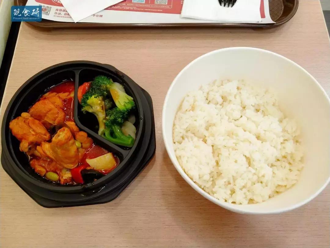 肯德基香辣鸡柳饭,肯德基饭桶大鸡腿测评