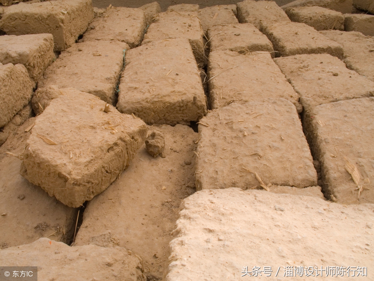 往墙里“塞草”：几百年不倒？故宫修墙的工艺为何这么神奇？