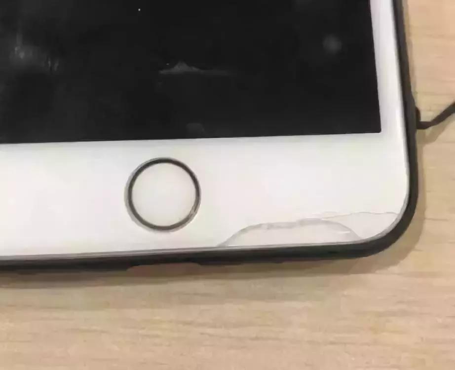 手机钢化膜摔裂了对手机有影响吗,手机原钢化膜摔烂了怎么办