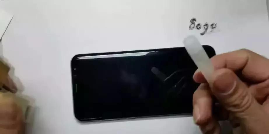 手机钢化膜摔裂了对手机有影响吗,手机原钢化膜摔烂了怎么办