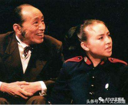 朱旭怀念老爷子在舞台上,演员朱旭逝世