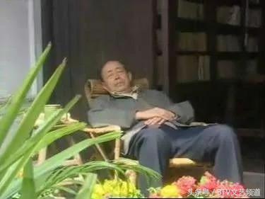 朱旭怀念老爷子在舞台上,演员朱旭逝世