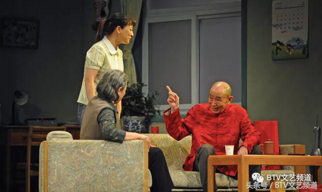 朱旭怀念老爷子在舞台上,演员朱旭逝世