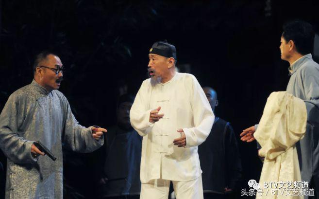 朱旭怀念老爷子在舞台上,演员朱旭逝世