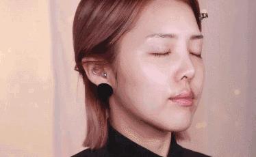 下了长途机依然美到炸！这才是明星在飞机上最爱做的秘密！