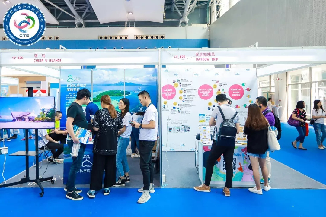 下了长途机依然美到炸！这才是明星在飞机上最爱做的秘密！