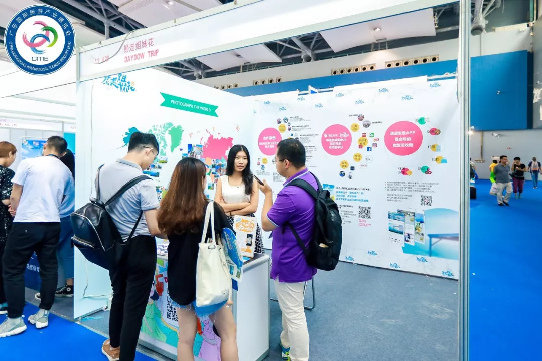 下了长途机依然美到炸！这才是明星在飞机上最爱做的秘密！