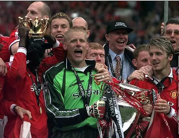 评：抚今追昔，20年前曼联开启三冠王征程全回顾