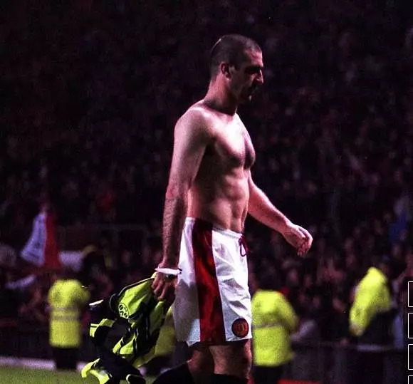 评：抚今追昔，20年前曼联开启三冠王征程全回顾