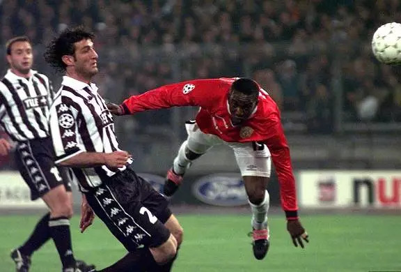 评：抚今追昔，20年前曼联开启三冠王征程全回顾