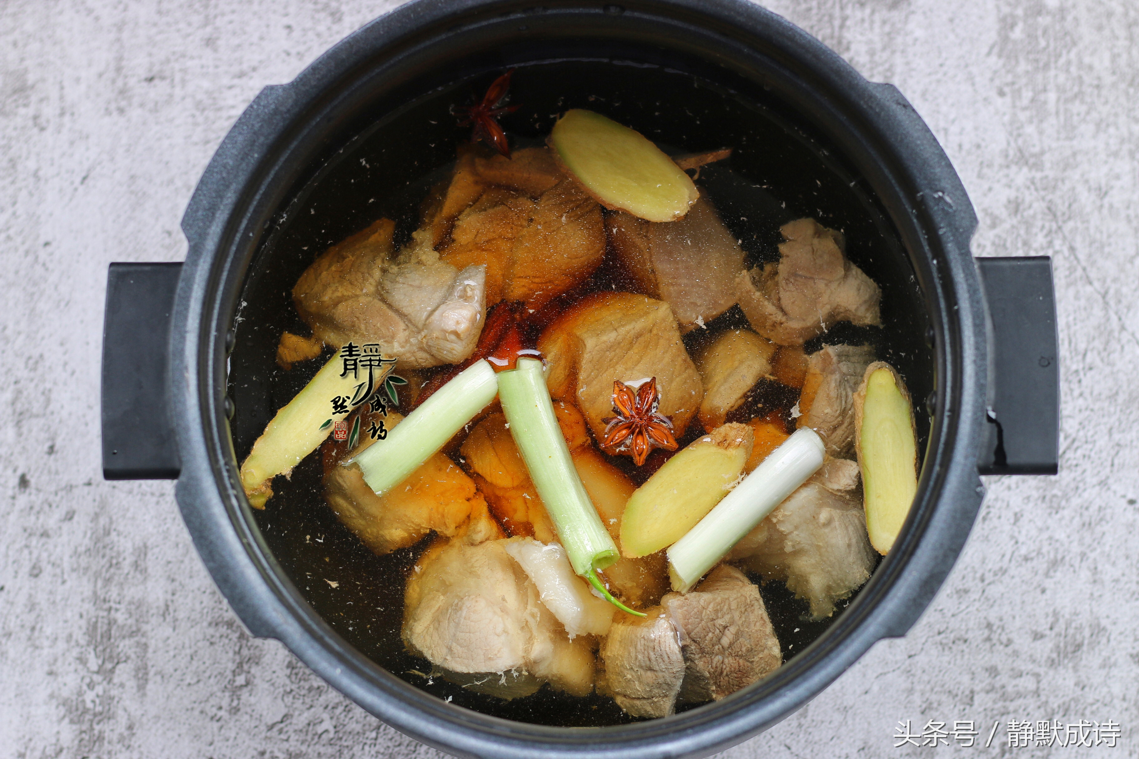 猪肉换个新吃法,不想炒菜教你一个猪肉新吃法