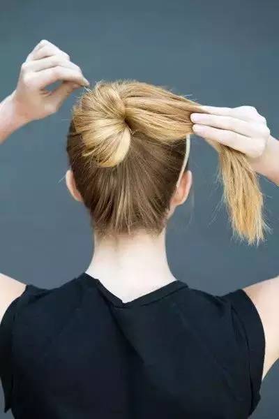 教你扎各种各样的头发简单又好看,100种扎头发的方法视频