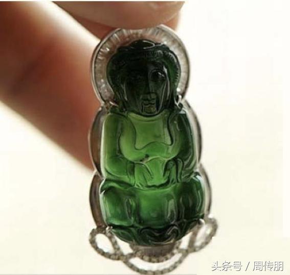 翡翠玉雕师的杰作,那些被玉雕师糟蹋的翡翠