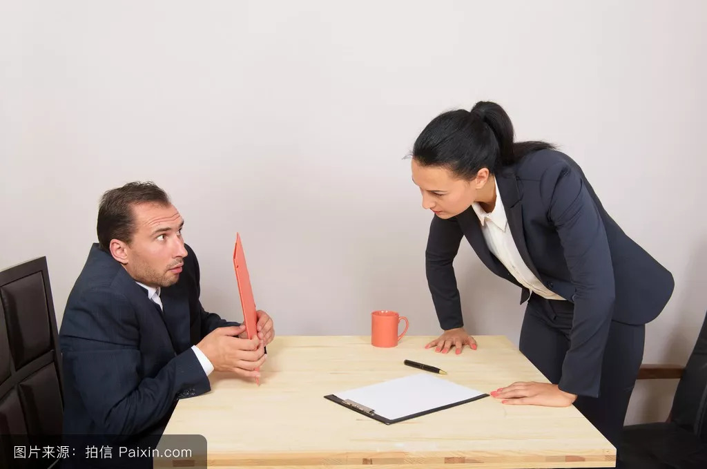 别再问了，星巴克不加盟，不，加，盟！