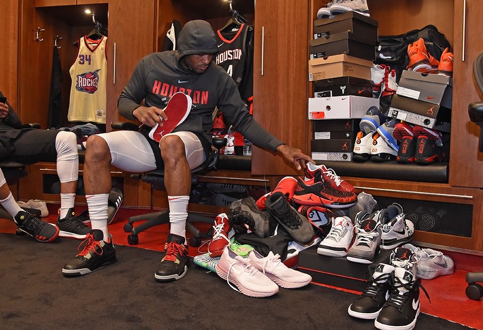 这些炸街的鞋买回家，你以为谁都像你一样珍惜？