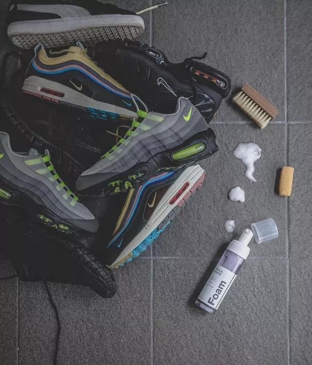 这些炸街的鞋买回家，你以为谁都像你一样珍惜？