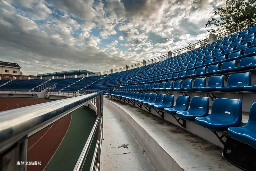 晨光暮色渐更迭,晨光暮色