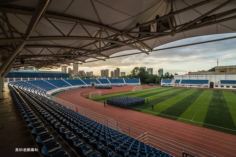 晨光暮色渐更迭,晨光暮色