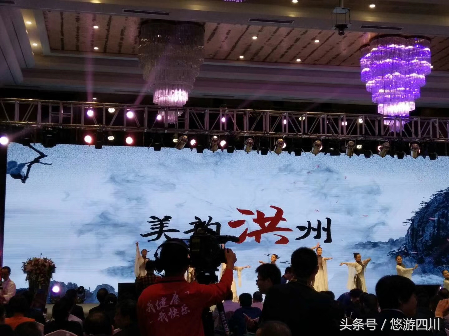 心里有阳光才能看见美好的一面,心里有阳光就能看到世界的美好