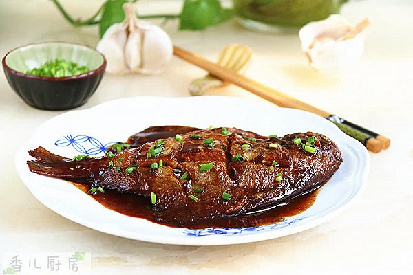 清蒸白鲳鱼的家常做法,清炖鲳鱼汤的家常做法大全