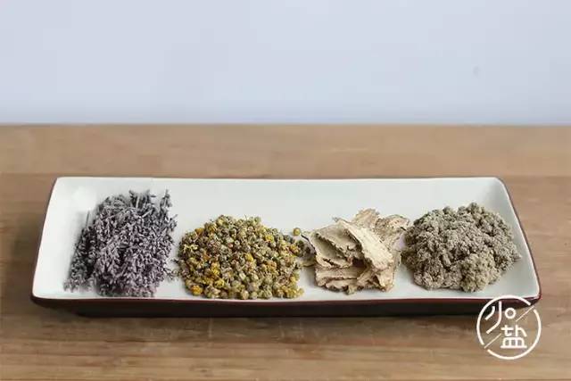 出门在外，来看看LOHAS编辑部的小姐姐们都必备哪些好物~