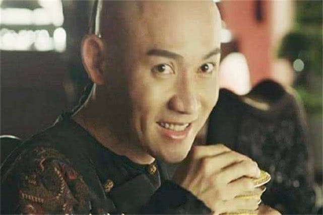 纪晓岚有才却难升官,纪晓岚装疯卖傻被乾隆看破