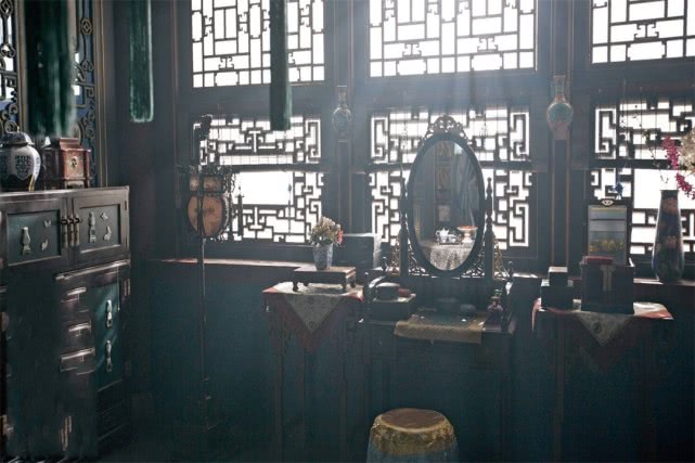 纪晓岚有才却难升官,纪晓岚装疯卖傻被乾隆看破