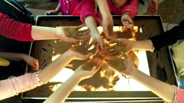 如何让儿童沙画变光滑,教孩子学沙画