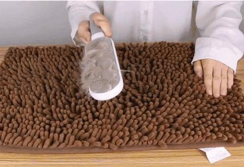 冬天衣服上都是恶心的粘毛？用这款去毛神器，轻松吸一吸，1秒扫走毛发，3秒去静电！