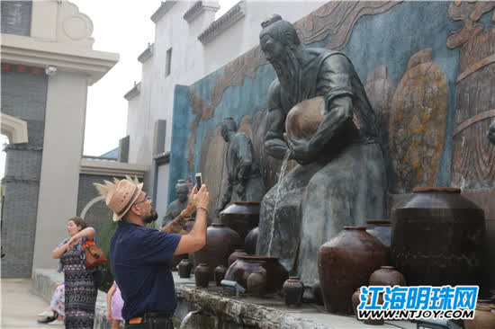 “爱上南通”外国友人走进海门体验中秋文化感受非遗魅力