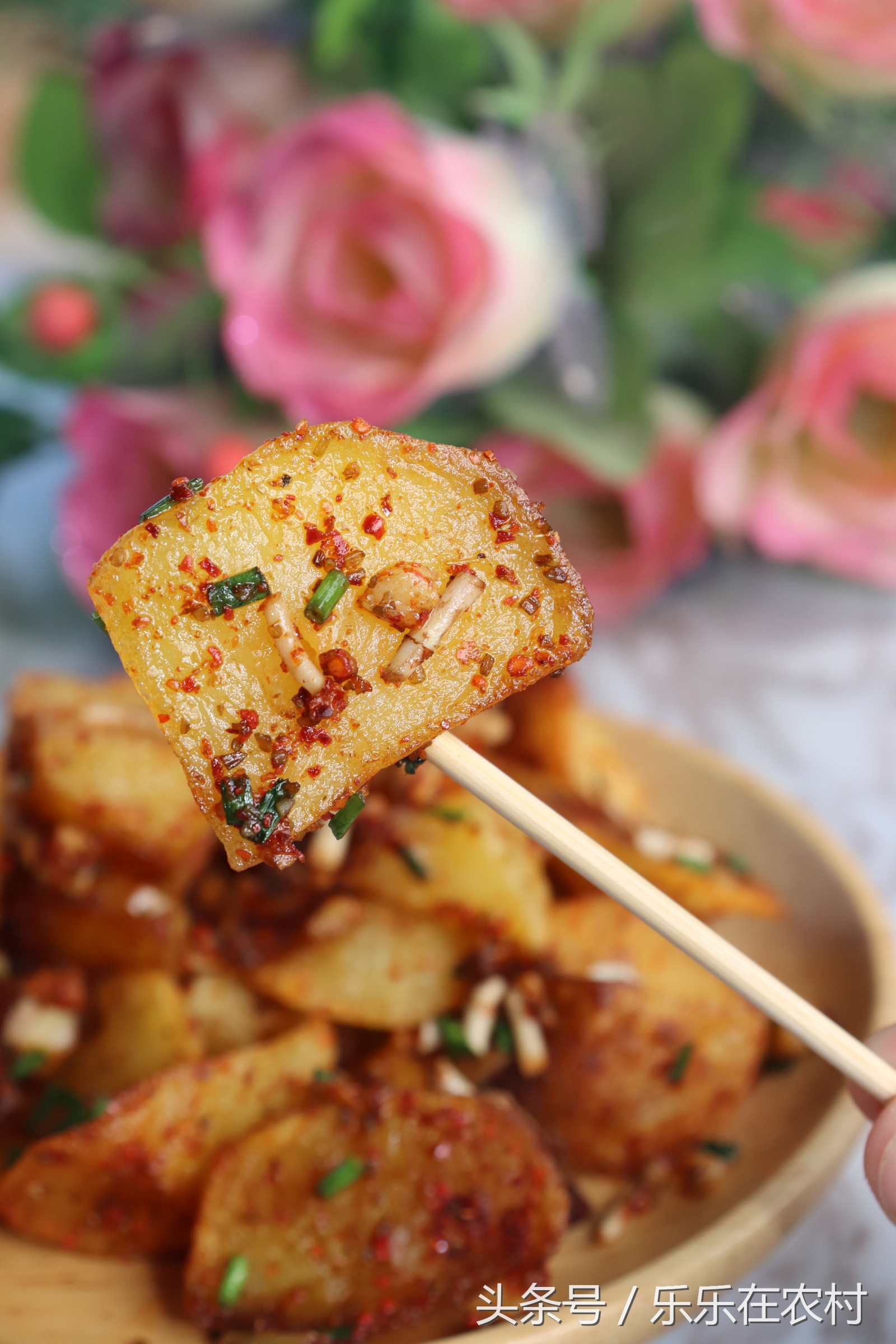 炕洋芋怎么做的酥脆,街边小吃锅巴土豆教程