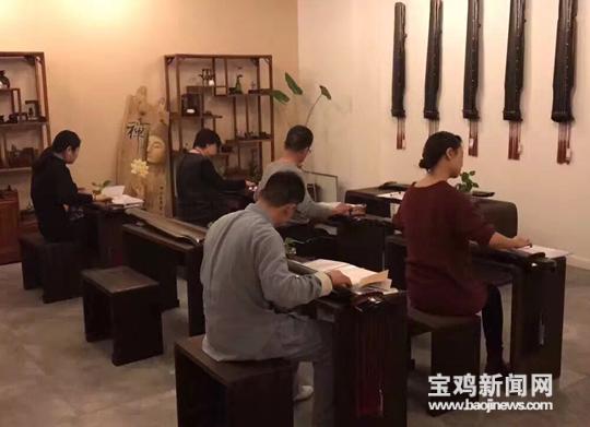 宝鸡女子张杰的“琴”意人生