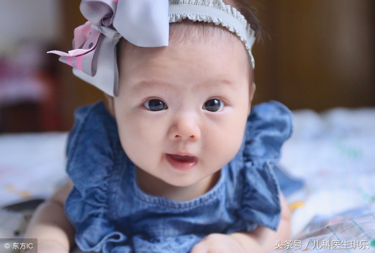 四个月宝宝头往右歪怎么矫正,婴儿头歪的原因及解决方法