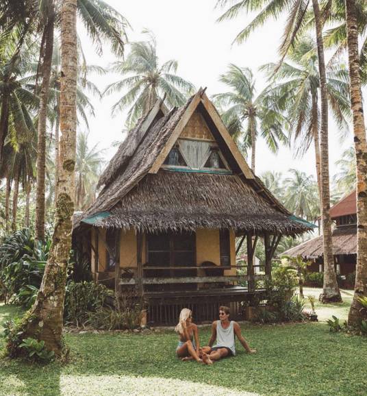 拿着攒下的3万块，买了张去曼谷的单程机票，开始了段崭新的人生