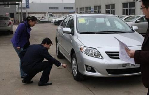 付完钱的新车放在4s店,4s店买车交钱了要过2天才能开走