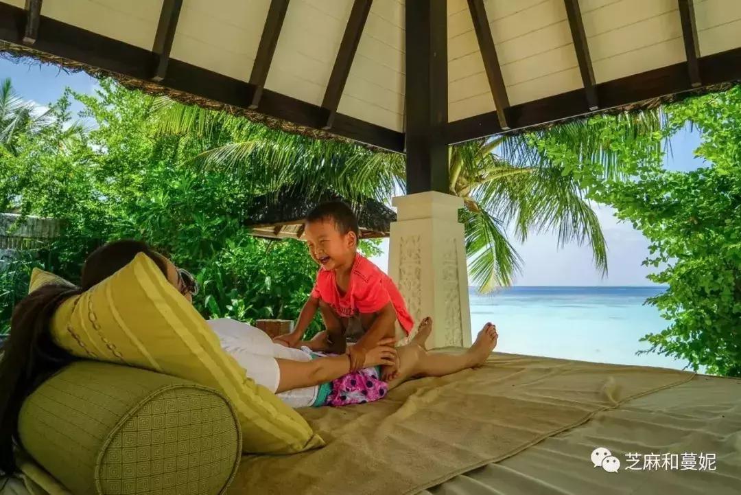 带两个孩子的妈妈去旅行,带两个孩子的妈妈去旅游