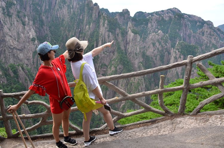 八月的黄山风景,独一无二的一品黄山