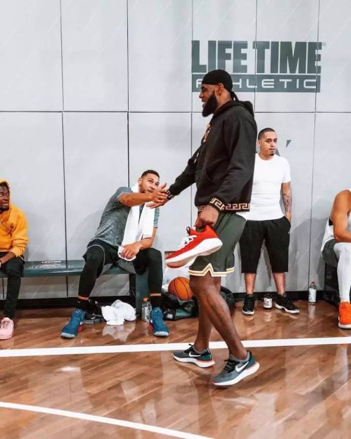 本周潮流单品速递春夏系列supreme,supreme本周隐藏款