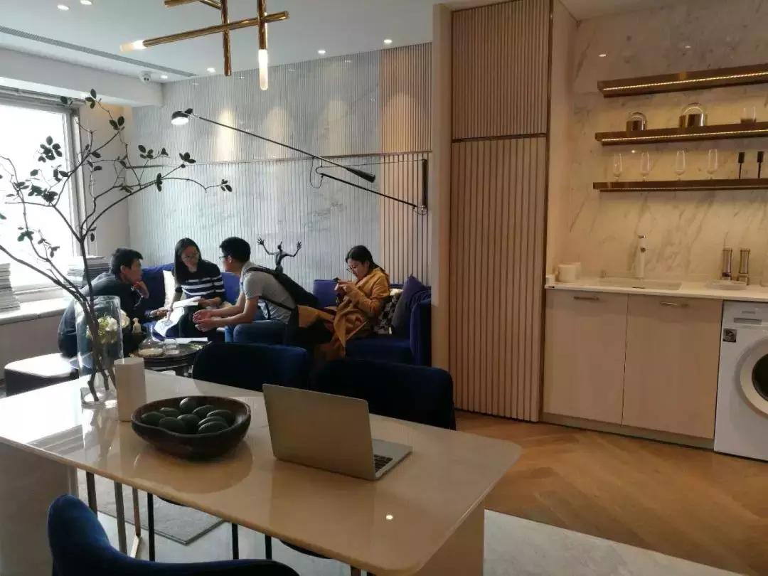 和悦华玺开盘现场:335组客户选646套房,几乎不见弃选!